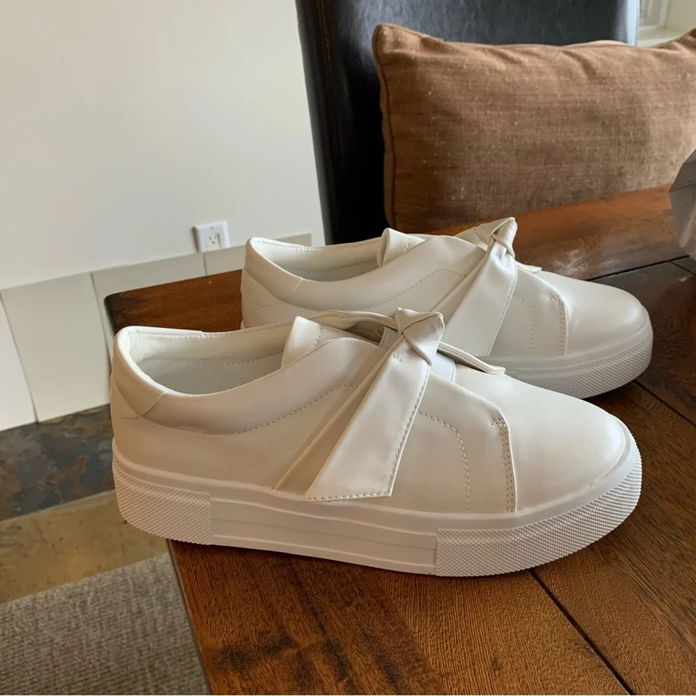 White Sneakers with Bow - Picture 3 of 4